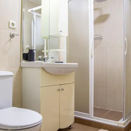 Daire Delightful Flat With Location And Balcony In Karsiyaka *